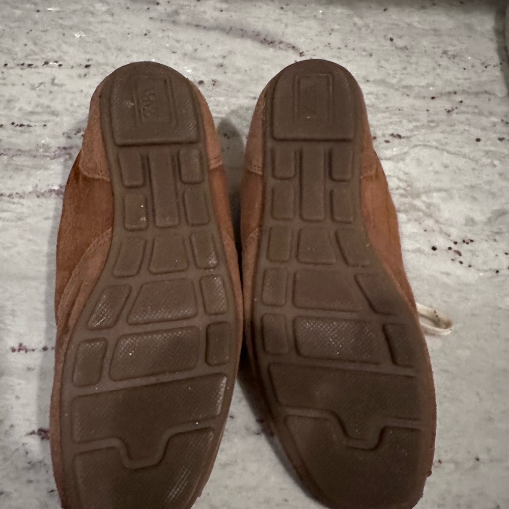 Zara Brown Suede Sneakers with Cream Laces - Picture 3 of 5
